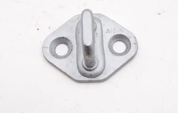 Suzuki Grand Vitara I Front door lock loop/hook striker SUZUKI_VITARA_I_88-97_RYGIEL_DRZWI_3d