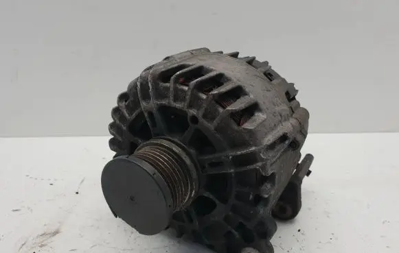 Volkswagen Golf VII Generator/alternator 03L903024L 2617865H 318011587