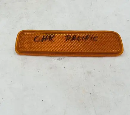 Chrysler Pacifica Front reflector 185986B