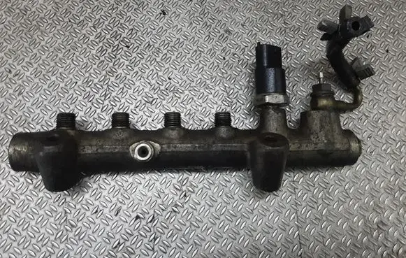 Opel Astra H Fuel main line pipe 0445214049