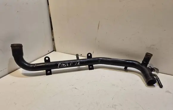 Volkswagen PASSAT B5 Engine coolant pipe/hose 06B121071