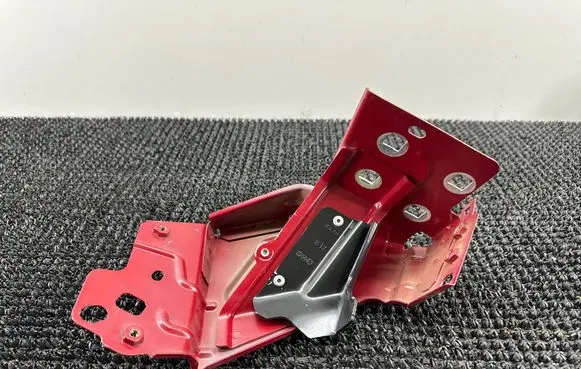 Alfa Romeo Giulietta Fender mounting bracket 