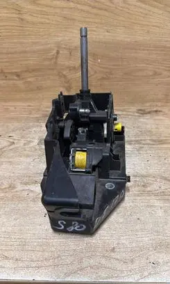 Volvo S80 Gear shifter/selector P08699366