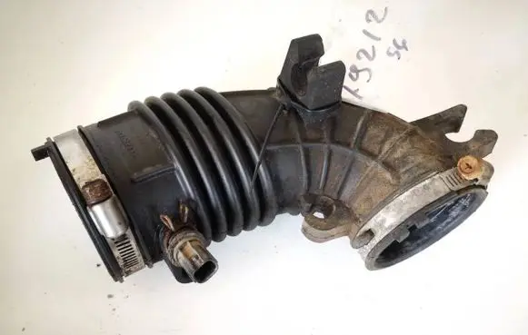 Honda CR-V Air intake hose/pipe