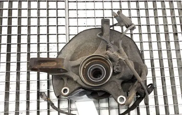 Toyota Avalon XX20 Front wheel hub spindle knuckle