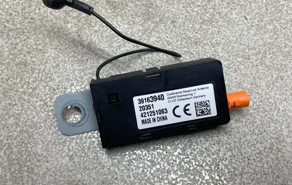 Opel Insignia B Aerial antenna amplifier 39163940