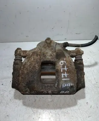 Honda CR-V Front brake caliper