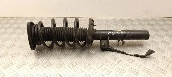 Volvo XC40 Front shock absorber/damper 32246640