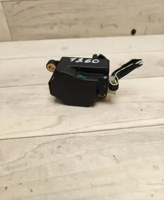 Volvo XC90 Air flap motor/actuator 74931F 050303
