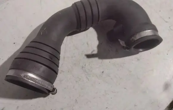 Audi A4 S4 B5 8D Air intake hose/pipe 8D0129615A