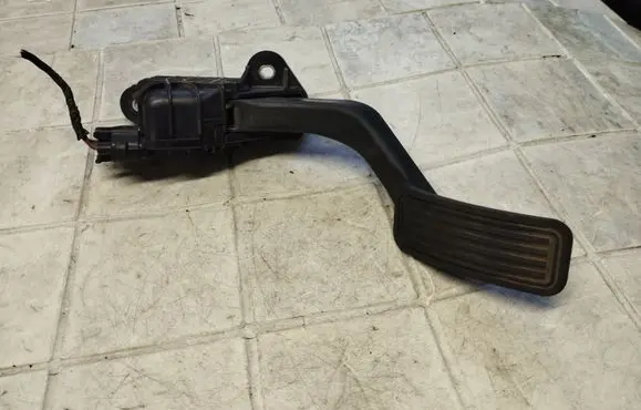 Mazda 6 Accelerator throttle pedal 1988003420