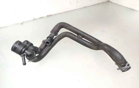 Volkswagen PASSAT B6 Engine coolant pipe/hose 1K0122157JQ