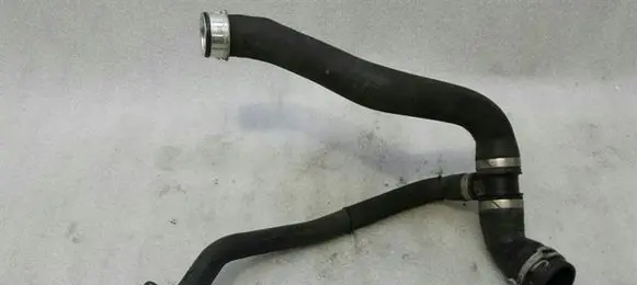 Mercedes-Benz R W251 Engine coolant pipe/hose A2515000075