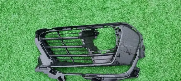 Peugeot 308 Front grill 99894487 C06763091 5325