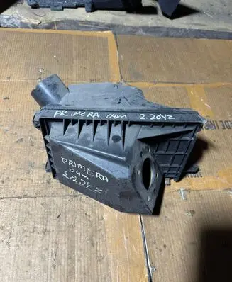 Nissan Primera Air filter box BN300AU600
