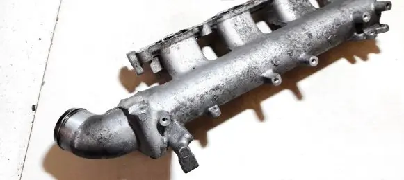 Nissan Primera Intake manifold 14001aw400