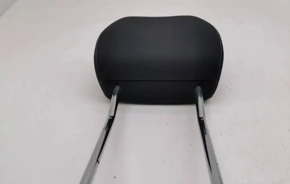 Audi A1 Front seat headrest 
