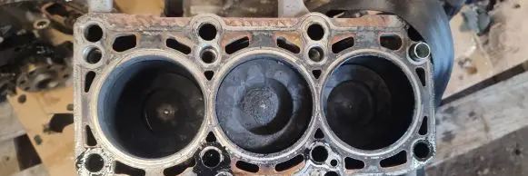 Volkswagen Polo V 6R Engine block 03P021A
