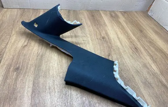 Mercedes-Benz GLE (W166 - C292) (D)pillar trim (top) A2926900725 A049330 A2926901525