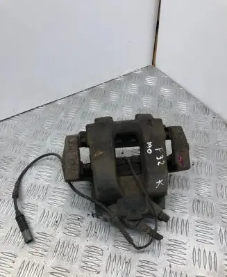 BMW 4 F32 F33 Front brake caliper 09209