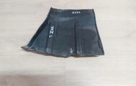 Toyota Yaris XP210 Engine splash shield/under tray 51442-K0050