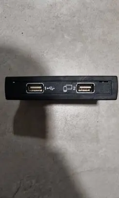 Mercedes-Benz GLE (W166 - C292) USB socket connector A172820200