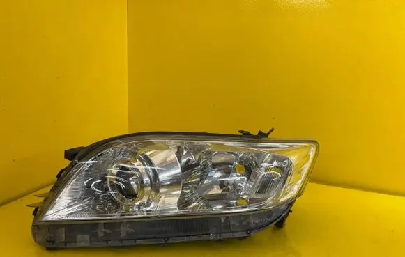 Toyota RAV 4 (XA30) Headlight/headlamp 81130-42501