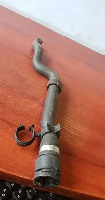 BMW 5 E60 E61 Engine coolant pipe/hose 6912735