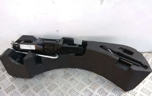 Nissan Note (E11) Tool set 849759U00B