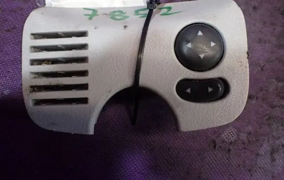 Fiat Punto (188) Wing mirror switch 