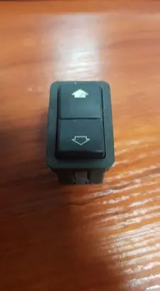 BMW 7 E38 Electric window control switch 8368932