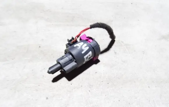 Audi A4 S4 B8 8K Brake pedal sensor switch 4F0945459B