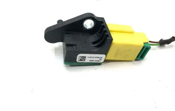 Volkswagen Tiguan Airbag deployment crash/impact sensor 391229
