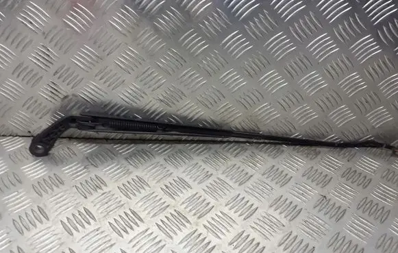 Chrysler Grand Voyager IV Front wiper blade arm