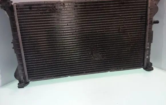 Ford Focus Coolant radiator XS4H8C342AA 98AW8K160DD