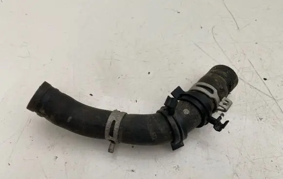 Volvo V40 Engine coolant pipe/hose
