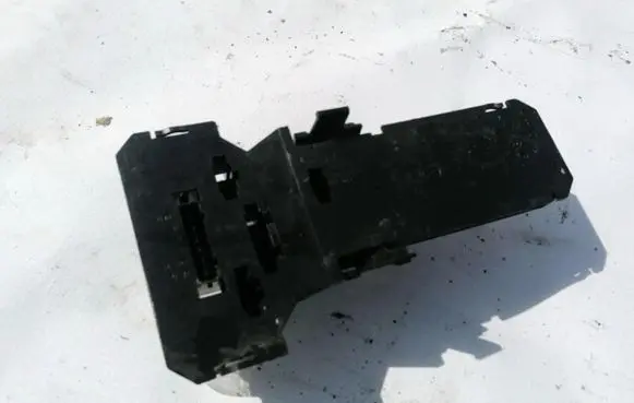 Volkswagen PASSAT B5 Tail light bulb cover holder 3B9945257