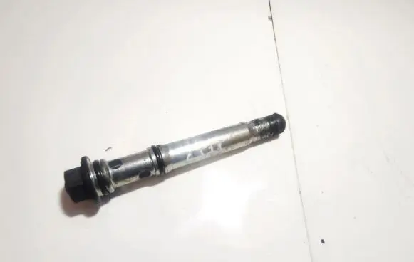 Opel Mokka Oil filter mounting bracket