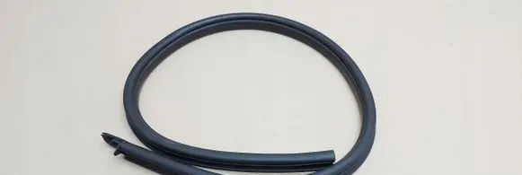 Jaguar XK8 - XKR Front door rubber seal 