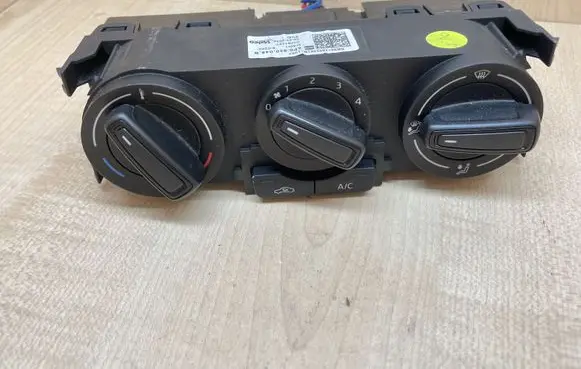 Seat Ibiza IV (6J,6P) Climate control unit 6P0820045B SE261602261B1097