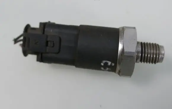 Fuel pressure sensor