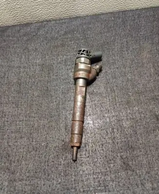 BMW X5 F15 Fuel injector 0445110617