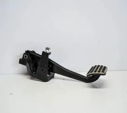 Mercedes-Benz CLA C117 X117 W117 Brake pedal A2462900119