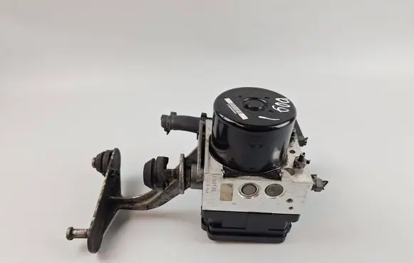 Mercedes-Benz C W204 ABS Pump A2044314012 A2045453932