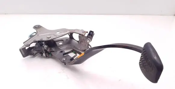 Toyota Auris 150 Clutch pedal CV591