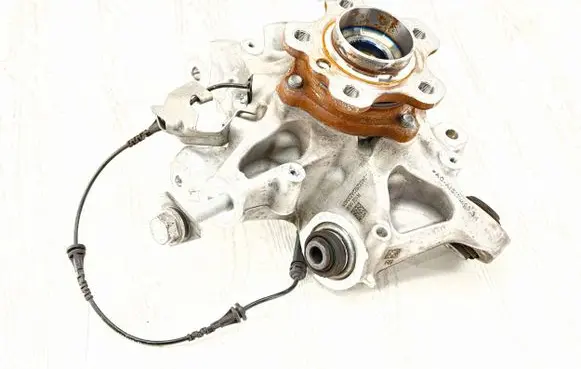BMW i4 Rear wheel hub spindle/knuckle 14605610 R1021806 24032522A230401