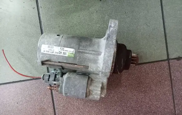 Skoda Fabia Mk1 (6Y) Starter motor 02Z911023H D7GS8 0112050359