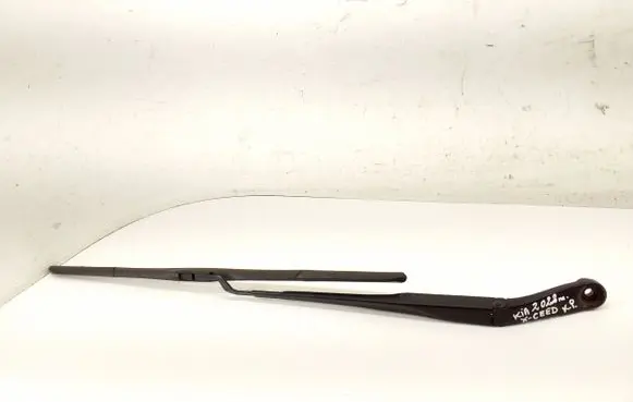 KIA Xceed Front wiper blade arm