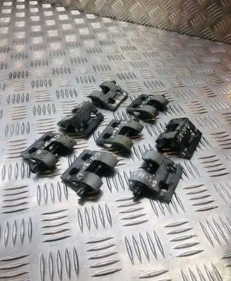 BMW 1 E81 E87 Rear door hinge set A046574