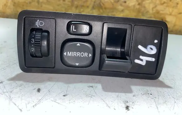 Toyota Corolla E120 E130 Wing mirror switch 777665